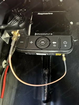 Alien Baitboat Delta Futterboot GPS Autopilot Vollausstattung Bild 4