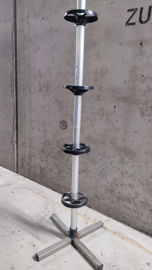 Autoreifenständer für bis zu 4 Räder