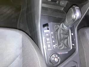 VW Tiguan 2,0 TDI SCR 4Motion 190PS R-Line DSG Higline Top Zusand Bild 10