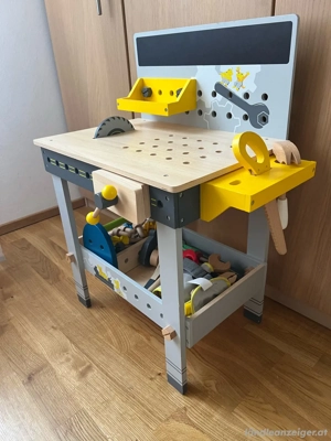 Werkbank aus Holz Bild 3