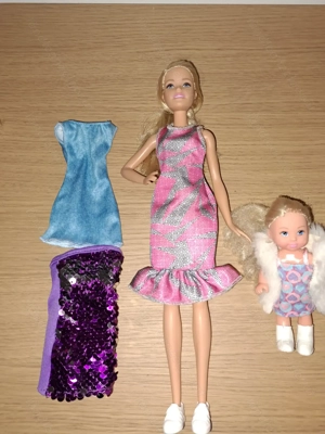Verschiedene Barbiepuppen Bild 4