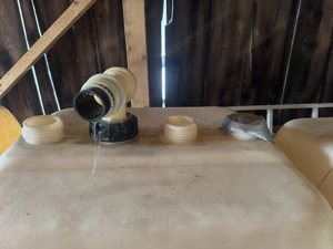 Zu verschenken: ein leerer Heizöltank aus Kunststoff - Dornbirn Bild 5