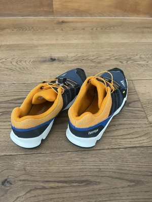 Adidas terrex Gr. 37-1 3 Jugend Kinder Wanderschuh Turnschuh Sportschuh blau-schwarz-orange-weiss Bild 2