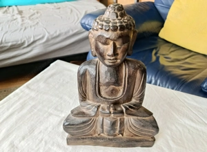 3 Buddhas verschiedene Materialien Bild 3