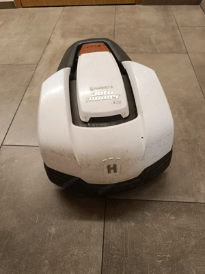 Rasenroboter Husqvarna Automower 305, 2STK, inkl. Ladestation und Begrenzungsdraht