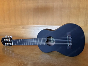 Guitarlele schwarz   Mischform Ukulele und Gitarre