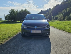 Verkaufe gepflegten VW Touran 1.6 TDI   7-Sitzer   Top Familienauto Bild 9