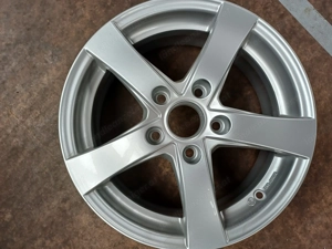 Dezent 6,5x15 5 112 ET 47 RE Silber ECE Nr. 124R 000056 2 Stück neu