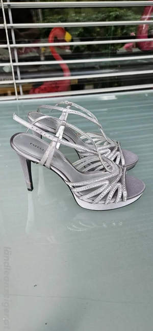 high heels mit glitzersteinen