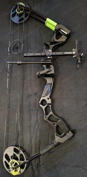 Compoundbogen Chaser III, inkl. Ziel, Aluminium Pfeile, Köcher, Tasche, Release etc. Bild 5