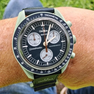 Omega   Smart  Speedmaster  Modrl Earth  Edition  Bild 2