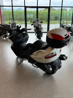 Suzuki 650 Burgman Executive Bild 4