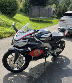 Aprilia RS4 125 4T Supersport Bild 2