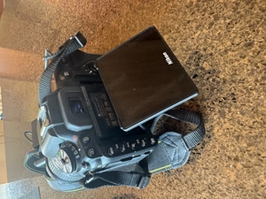 Nikon D7500 mit Objektiv 16-85 und 18 -140   WLAN - Bluetoothfähig Live View wenig Auslösungen Bild 4