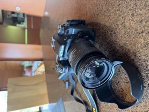 Nikon D7500 mit Objektiv 16-85 und 18 -140   WLAN - Bluetoothfähig Live View wenig Auslösungen Bild 3