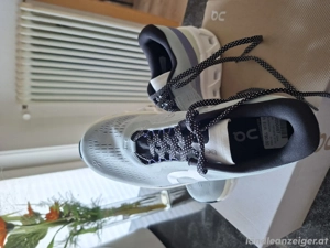 neue On Cloudmonster Gr 40