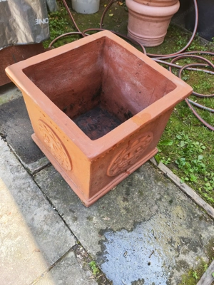 Blumenkiste Blumentrog Blumentopf Blumenkübel aus Ton Bild 6
