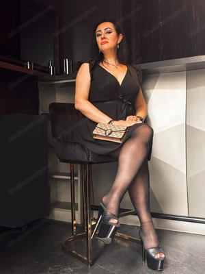 Clara  Brandneue Nymphomanin Bild 2