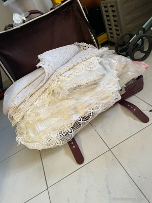 Stickereien (Makramee, Spitzen)  aus Lustenau