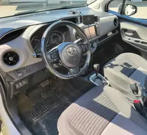 Toyota Yaris 1,5 VVT-i Hybrid Active Bild 6