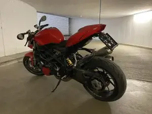 Ducati Streetfighter 1098 S Bild 3