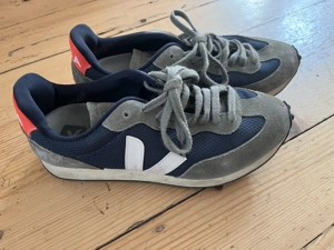 Veja Schuhe Grösse 42