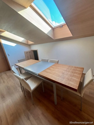 Auszieh-Esstisch mit 8 Stühlen Bild 3