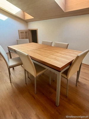 Auszieh-Esstisch mit 8 Stühlen Bild 5