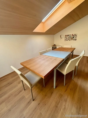 Auszieh-Esstisch mit 8 Stühlen Bild 4