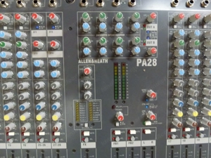 Allen & Heath PA 28 Mischpult analog Bild 3