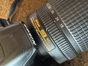 Nikon D7500 mit Objektiv 16-85 und 18 -140   WLAN - Bluetoothfähig Live View wenig Auslösungen Bild 10