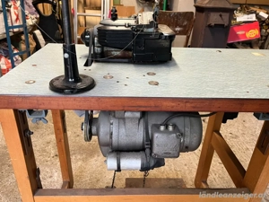 Singer Industrie Overlock Nähmaschine 246K43  Bild 2