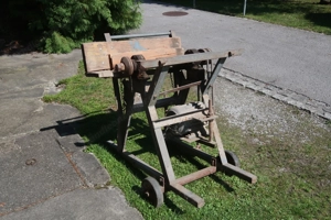 Wipp-Kreissäge 400V inkl. Tisch Bild 3