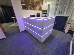 Empfangstresen mit LED-Beleuchtung Bild 2