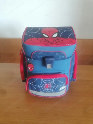 Schulrazen, Schultasche 