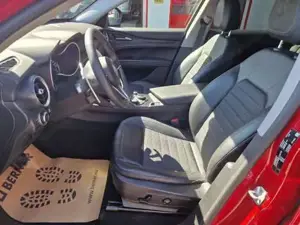 Alfa Romeo Stelvio Bild 16