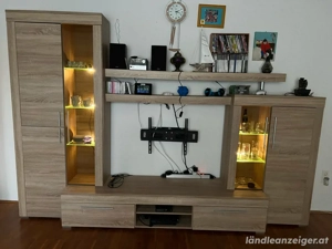 Carryhome WOHNWAND (XXX Lutz) müsste bis Herbst dringend weg !