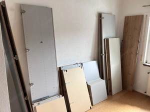 Kleiderschrank - modern   groß   fast neuwertig  Bild 3