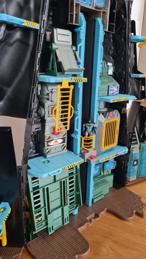 Batman Tower für kleine Fans genau das Richtige Bild 4