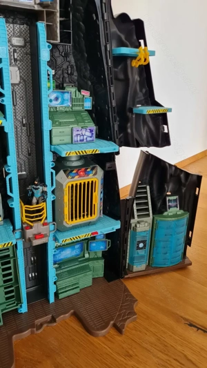 Batman Tower für kleine Fans genau das Richtige Bild 3
