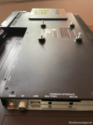 TV Monitor mit DVD  Bild 3