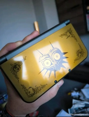 Nintendo 3DS XL  Bild 3