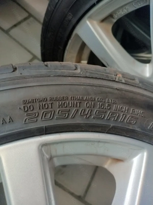 schöne Alufelge mit sehr guten Sommerreifen Bild 3