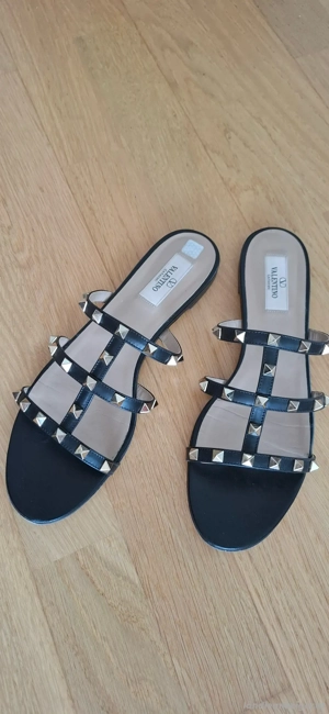Valentino Garavani Rockstud Sandalen Bild 3