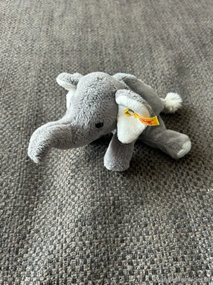 Steiff Floppy Trampili Elefant