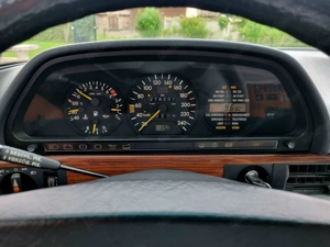 Mercedes 300SE Limousine W126 Oldtimer S-Klasse Bild 9