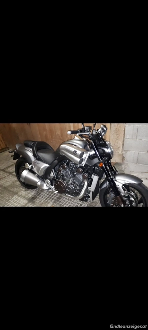 Yamaha Vmax 1700 Bild 3