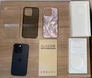   iPhone 15 Pro 256GB mit Zubehör Bild 2