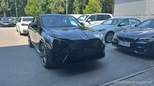 Neuwagen BMW IX2 Bild 2