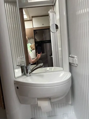 Wohnmobil Carado T448 Bild 7